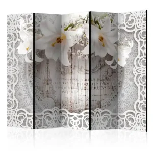 Rumsavdelare Lilies and Quilted Background II 225x172 cm Artgeist sp. z o. o. - Inredning Endast denna vecka