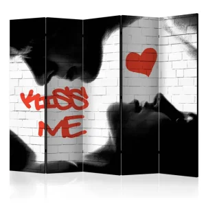 Fri frakt Rumsavdelare - Kiss me II 225x172 Artgeist sp. z o. o. - Inredning