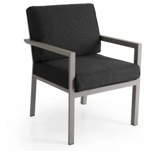 Delia fåtölj - Khaki med svart dyna från Brafab- Bra Möbler Nedsatt pris