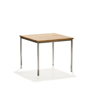Häringe matbord - Teak/rostfrittstål 85 x 85 cm från Skargaarden- Bra Möbler Endast idag