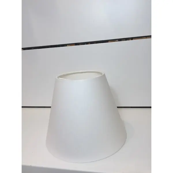 I lager Lampskärm R18 (10-18) Vit Chintz 01 Klo E14