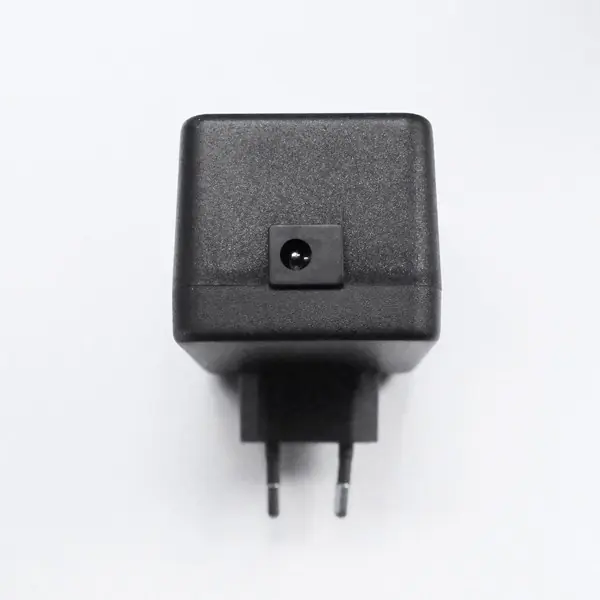 Transformator Elflugan 12V Rund Ingång Beställ idag